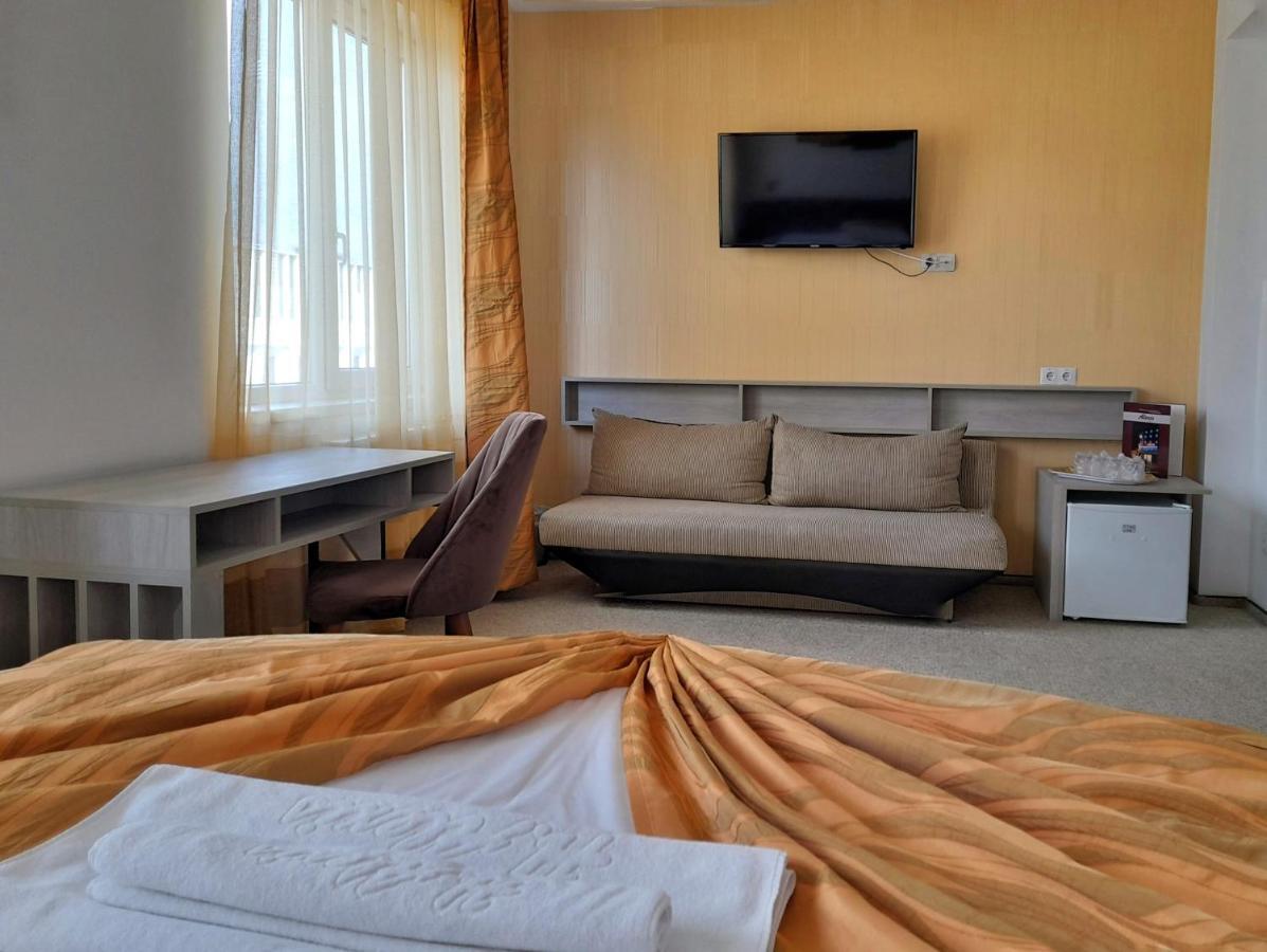 Hotel Alexis Cluj-Napoca Extérieur photo