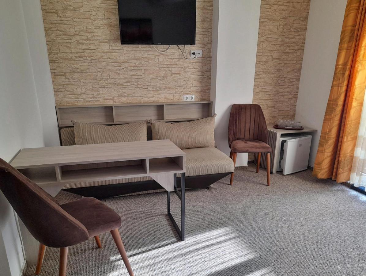 Hotel Alexis Cluj-Napoca Extérieur photo