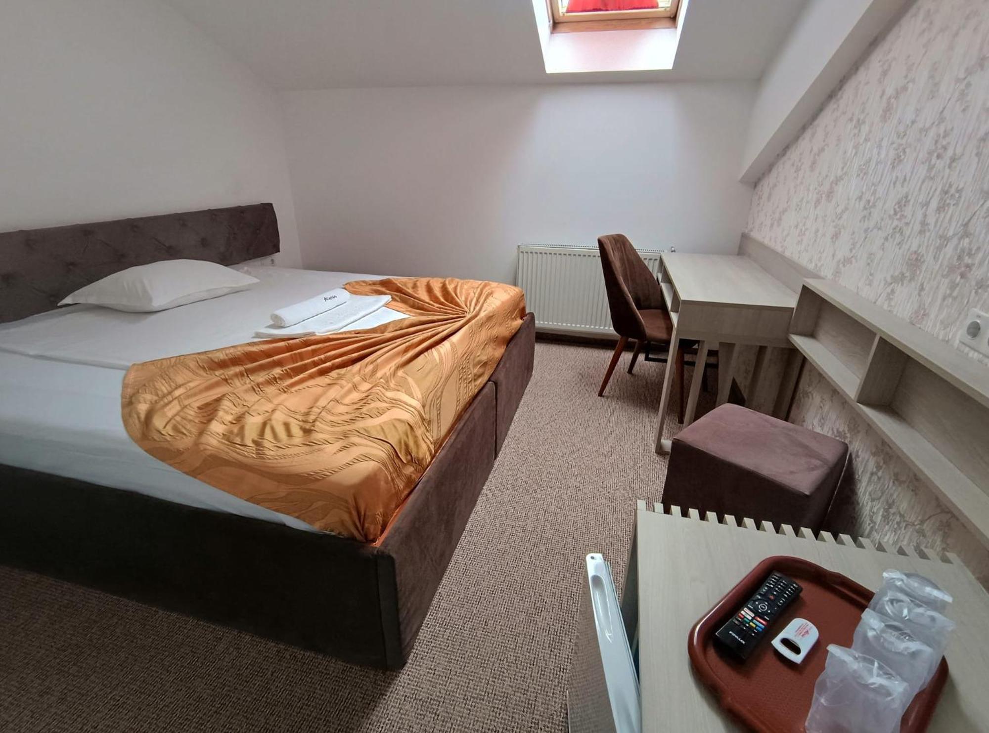 Hotel Alexis Cluj-Napoca Extérieur photo
