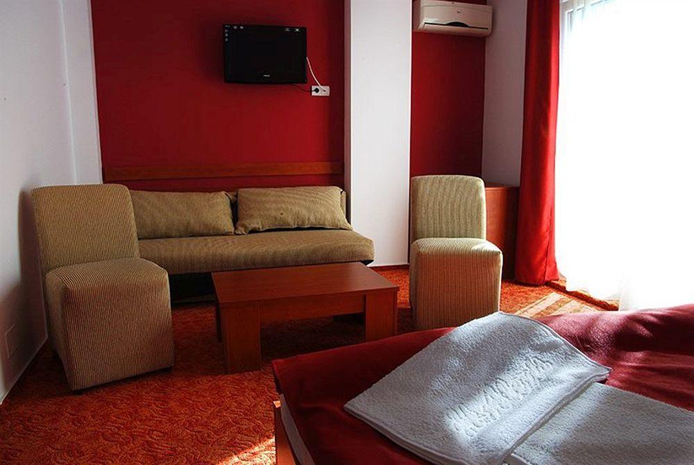 Hotel Alexis Cluj-Napoca Extérieur photo