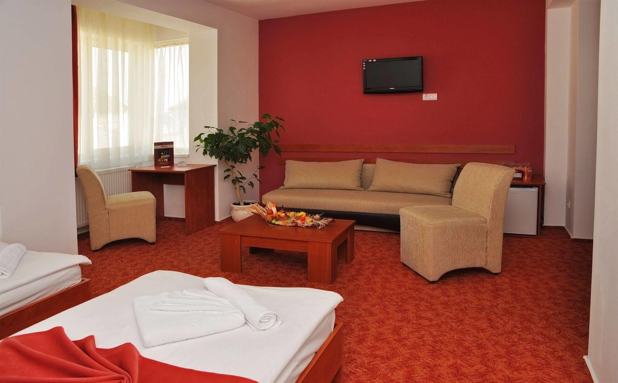 Hotel Alexis Cluj-Napoca Extérieur photo